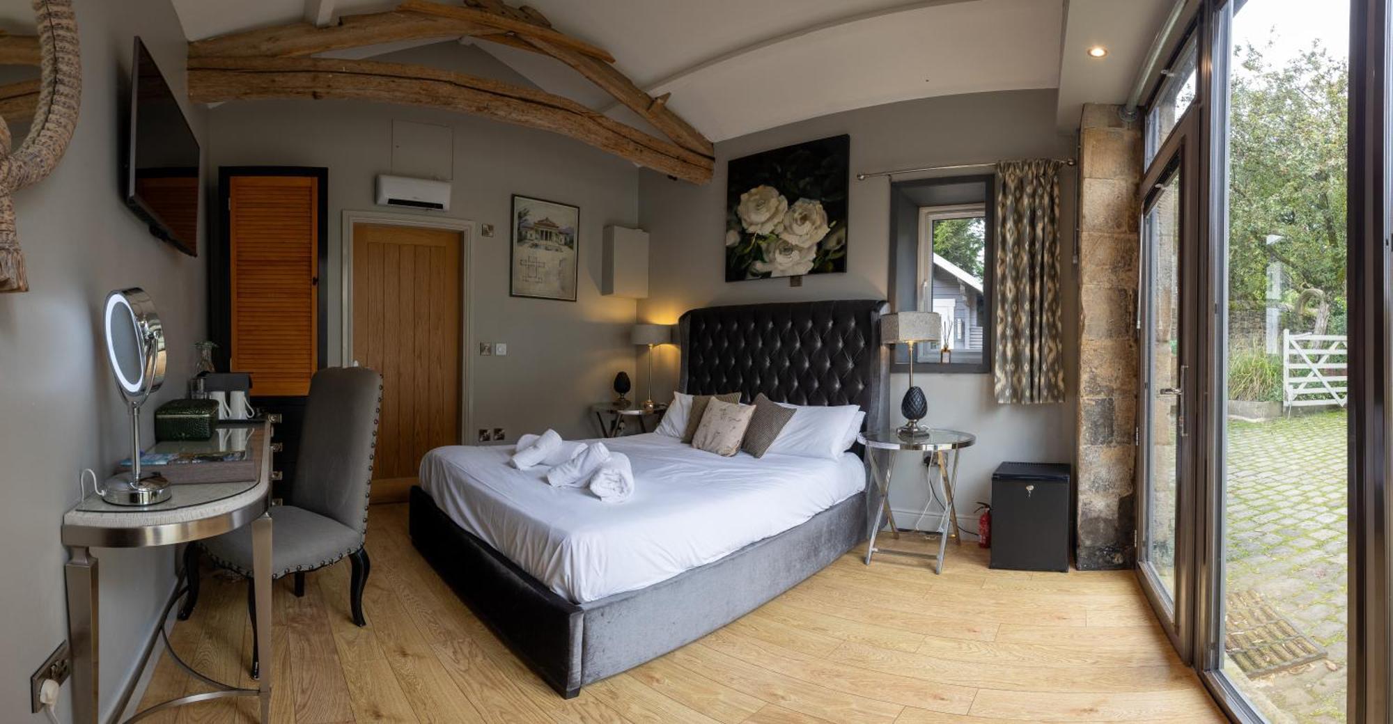 The Lower Buck Inn Клітеро Екстер'єр фото