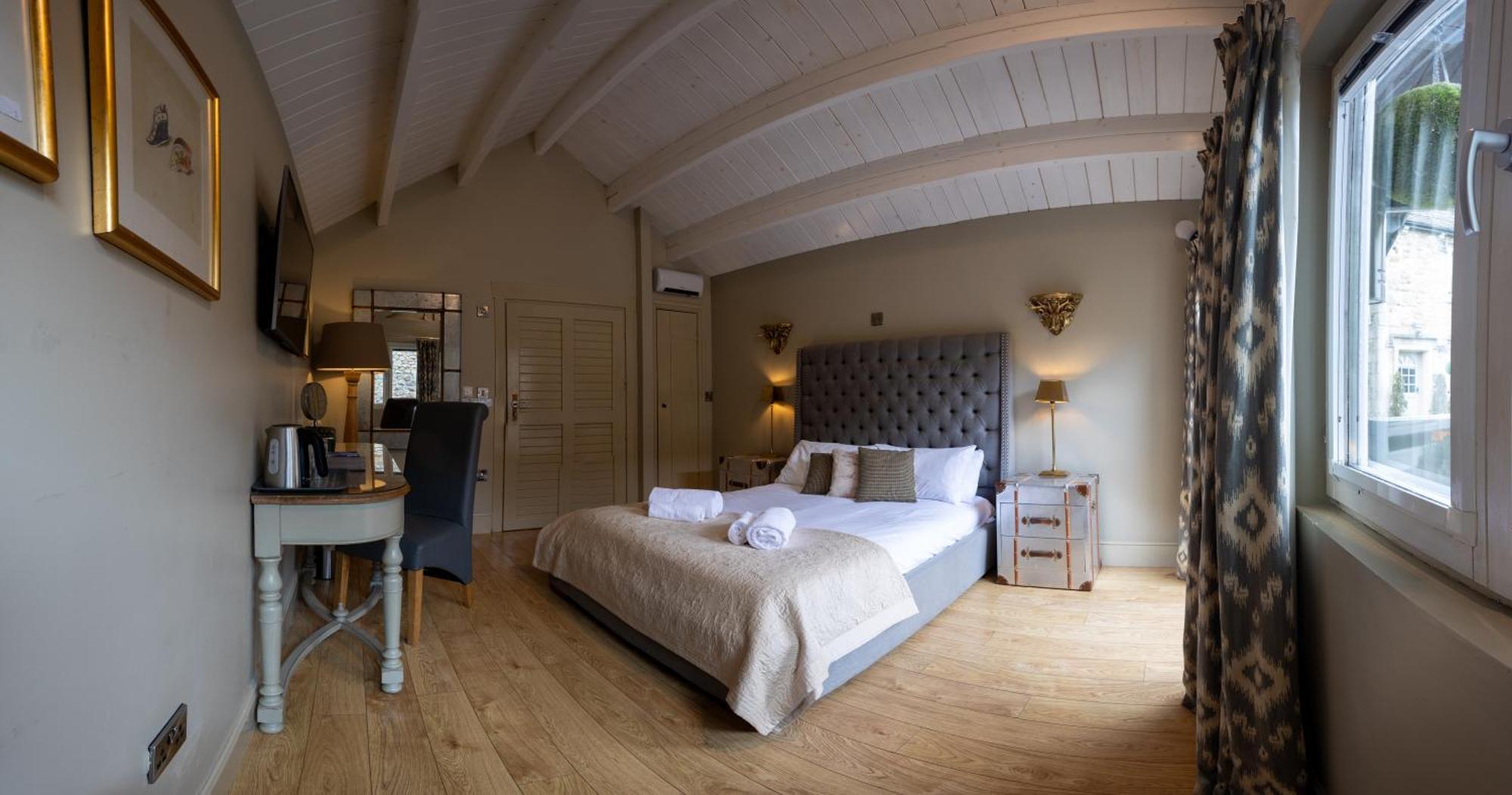 The Lower Buck Inn Клітеро Екстер'єр фото