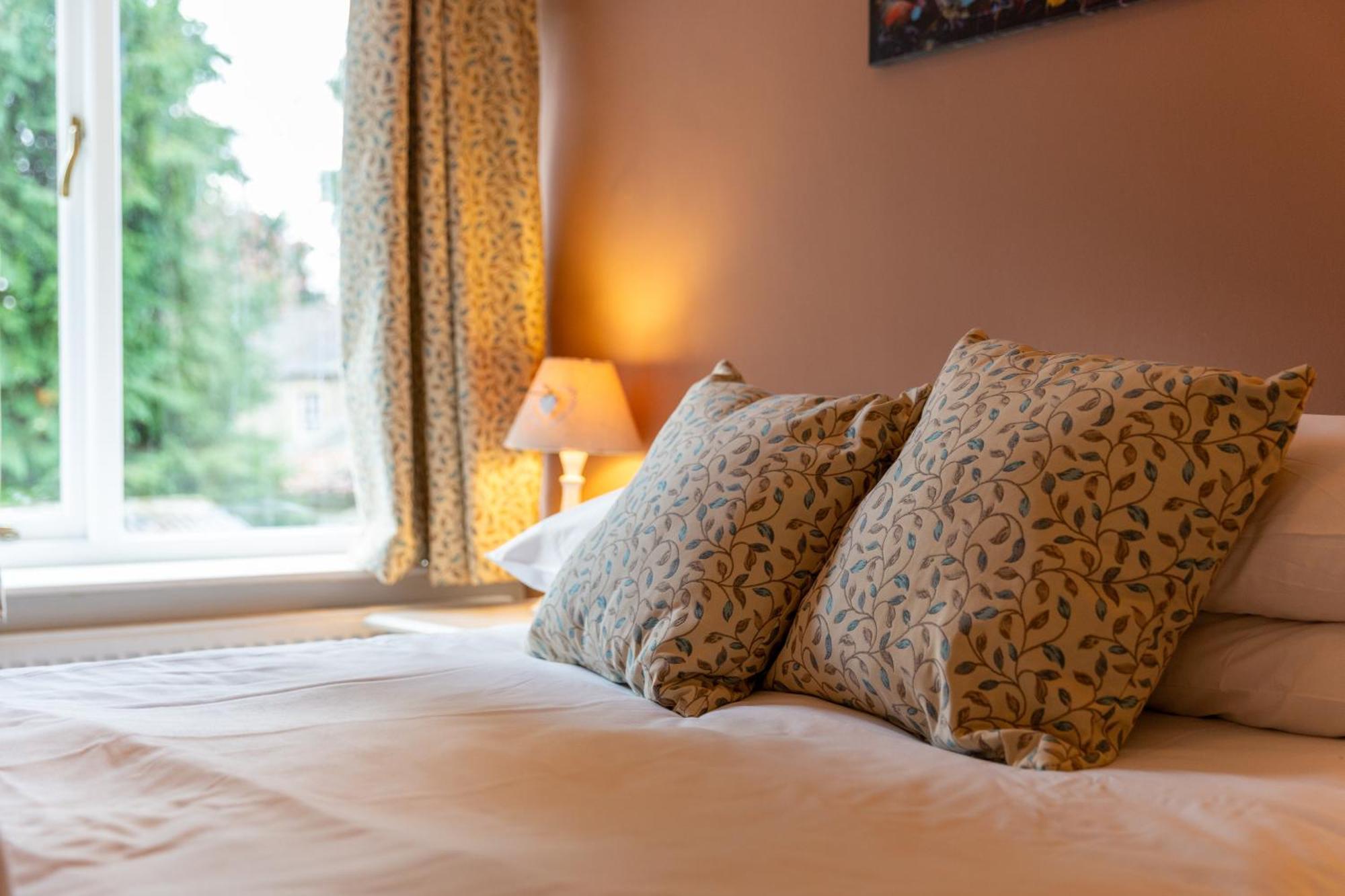 The Lower Buck Inn Клітеро Екстер'єр фото