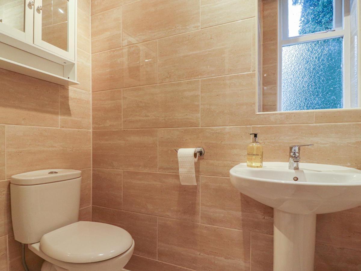 The Lower Buck Inn Клітеро Екстер'єр фото